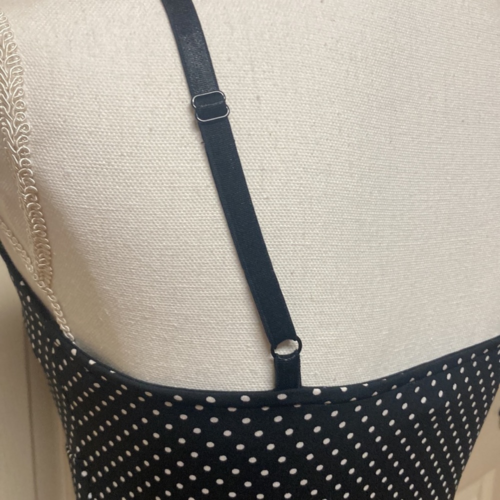 White House Black Market Dot Ruffle Front Camisole Size S - Picture 6 of 11